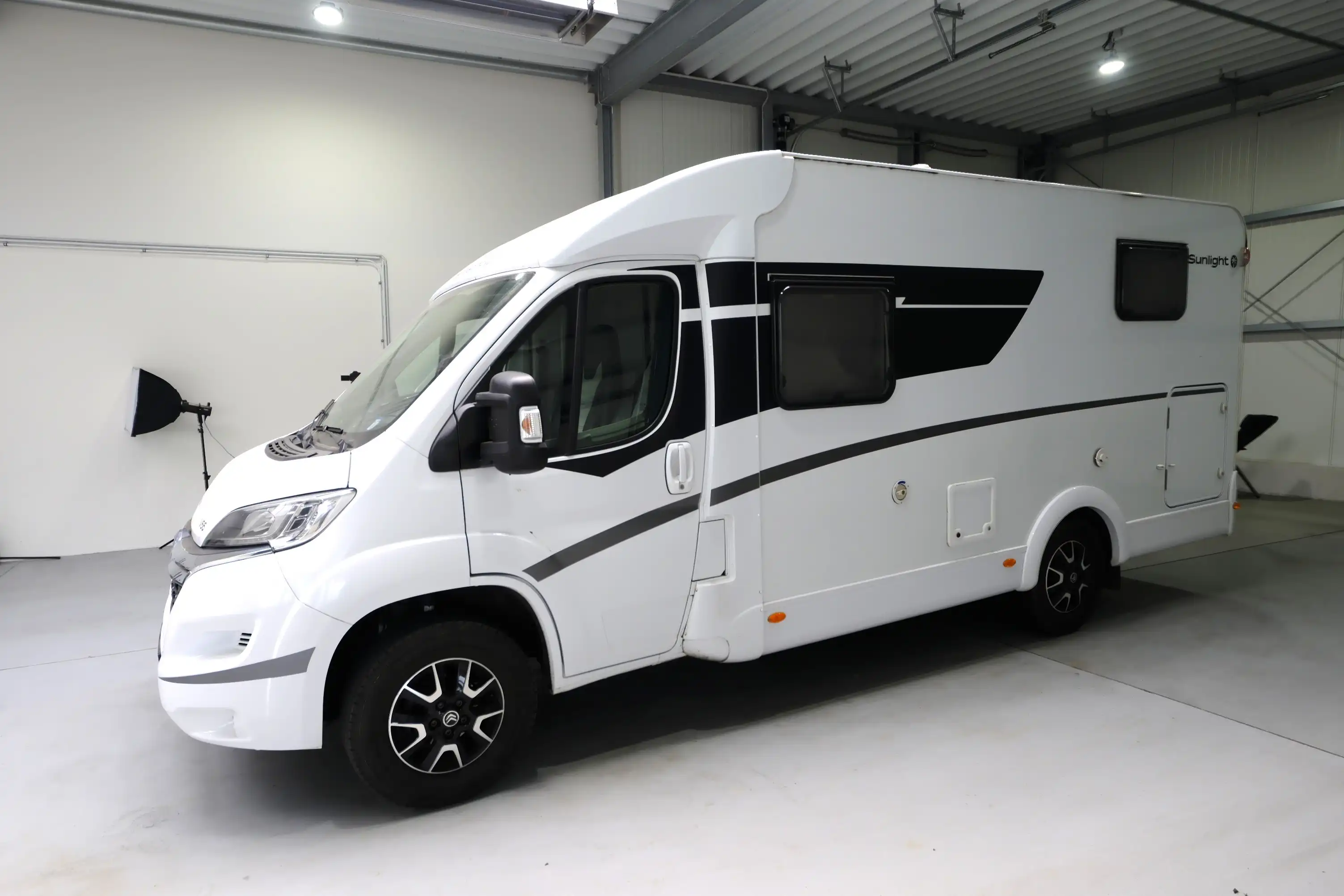 SUNLIGHT V 66 Adventure Edition